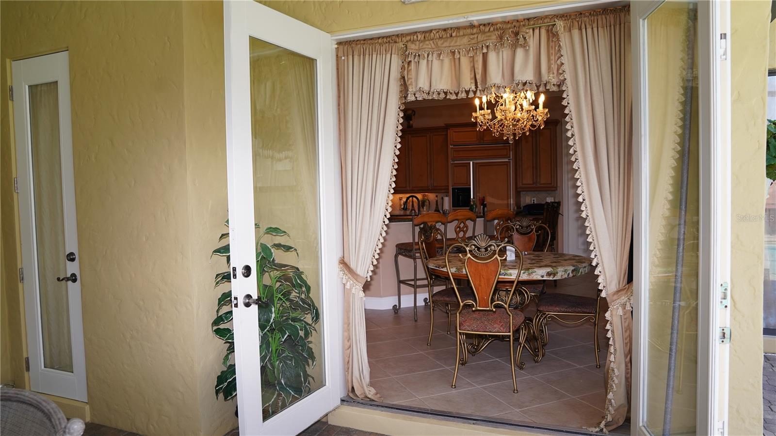 KENSINGTON PARK - Residential