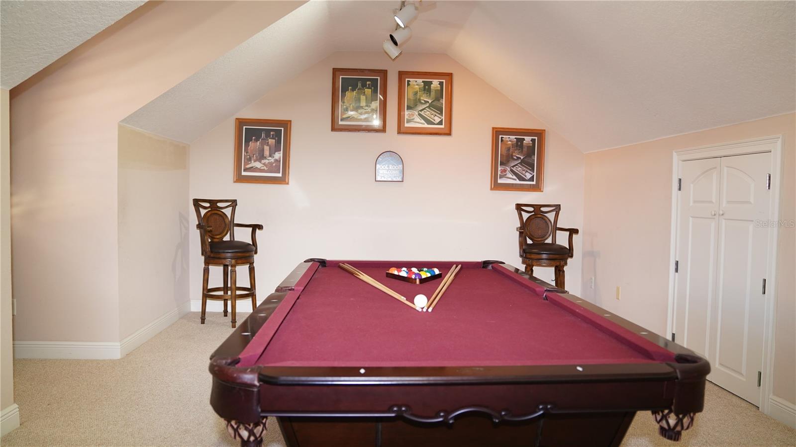 KENSINGTON PARK - Residential