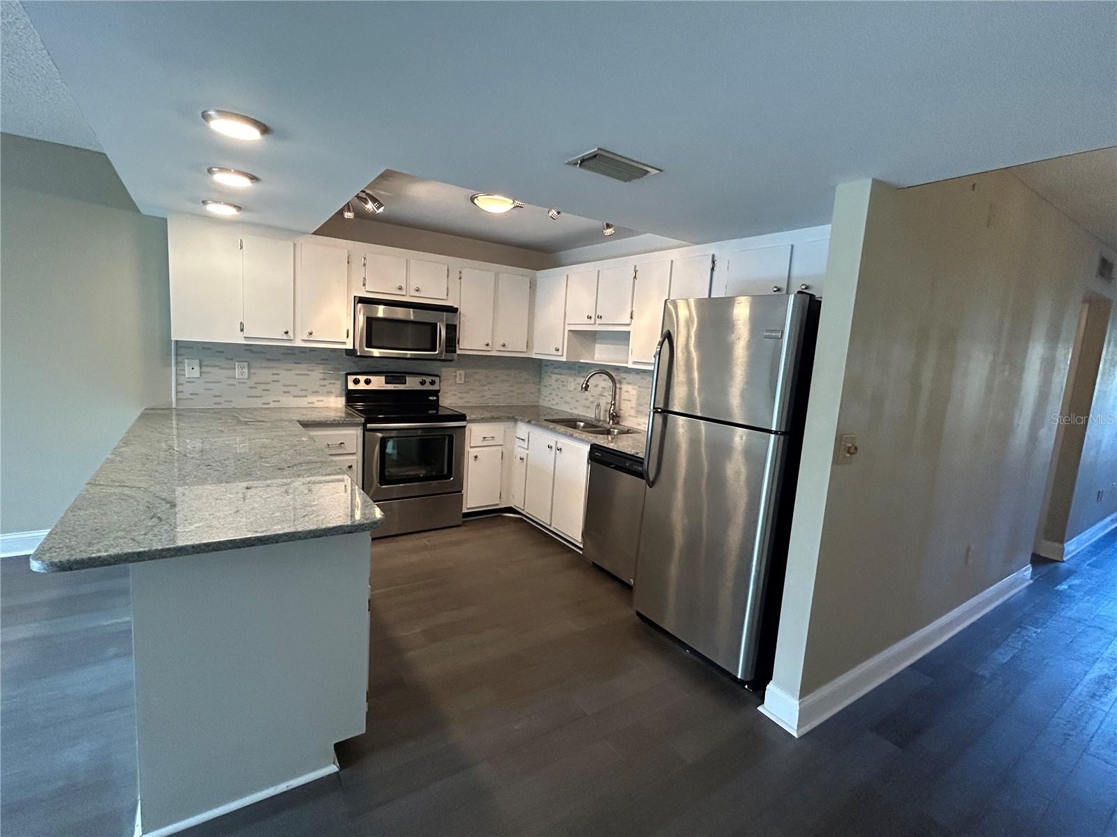 DESOTO SQUARE VILLAS - Residential Lease