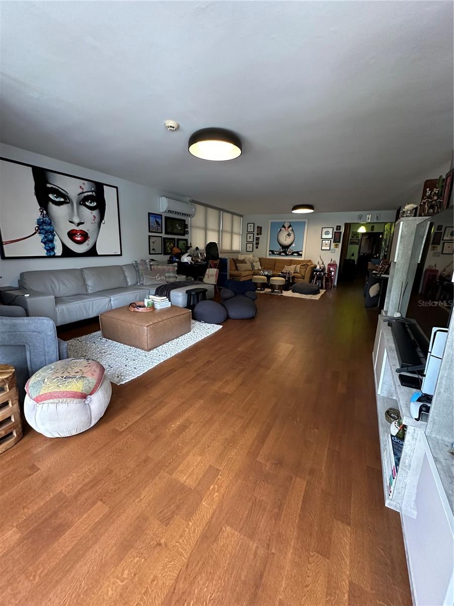 1307 AVENIDA MAGDALENA 2