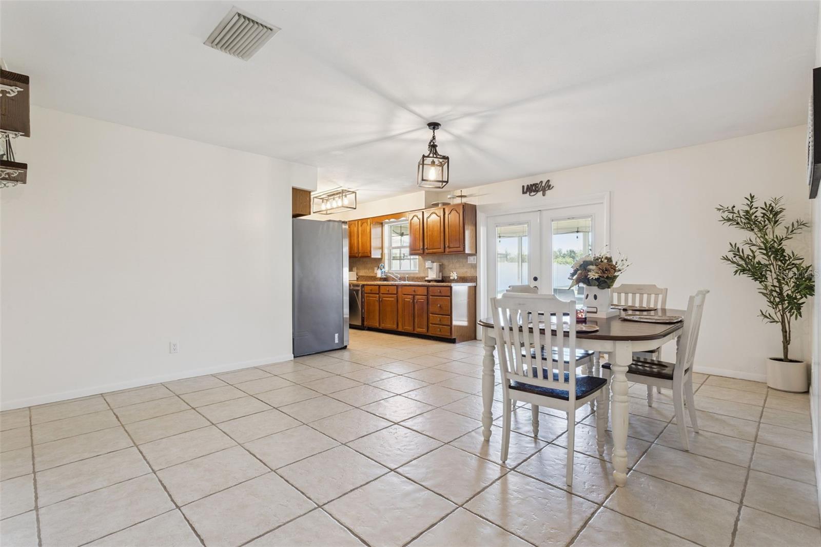 VENETIAN VILLAGE THIRD ADD - Residential