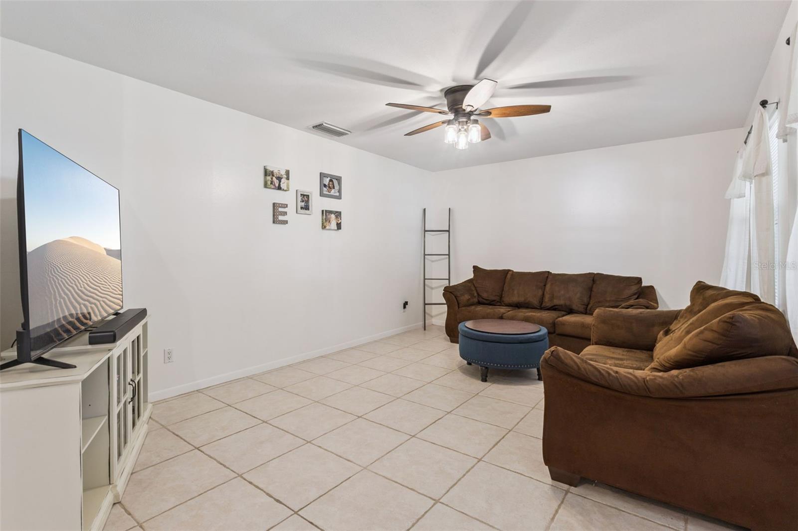 VENETIAN VILLAGE THIRD ADD - Residential