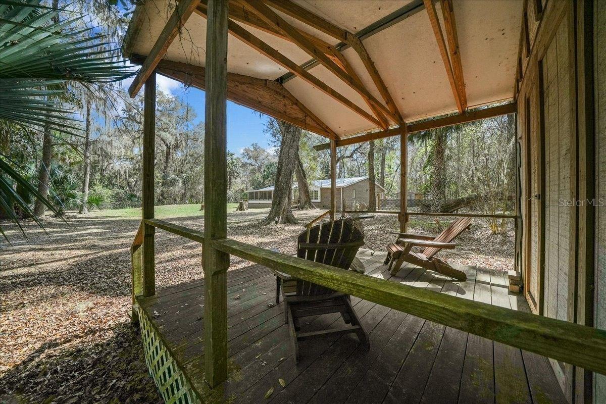 TOWERING OAKS - Residential