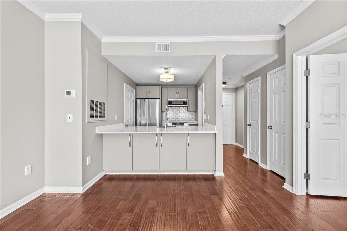 800 S DAKOTA AVENUE 206