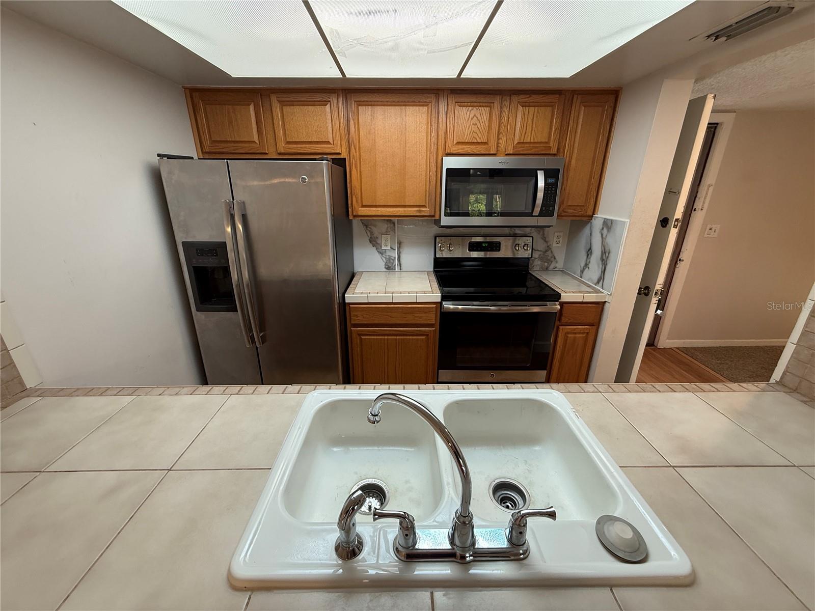 WINDHOVER CONDO - Residential Lease