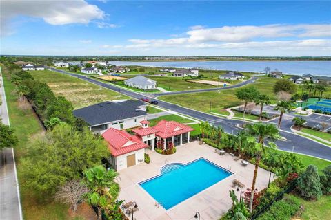 A home in LAKE ALFRED