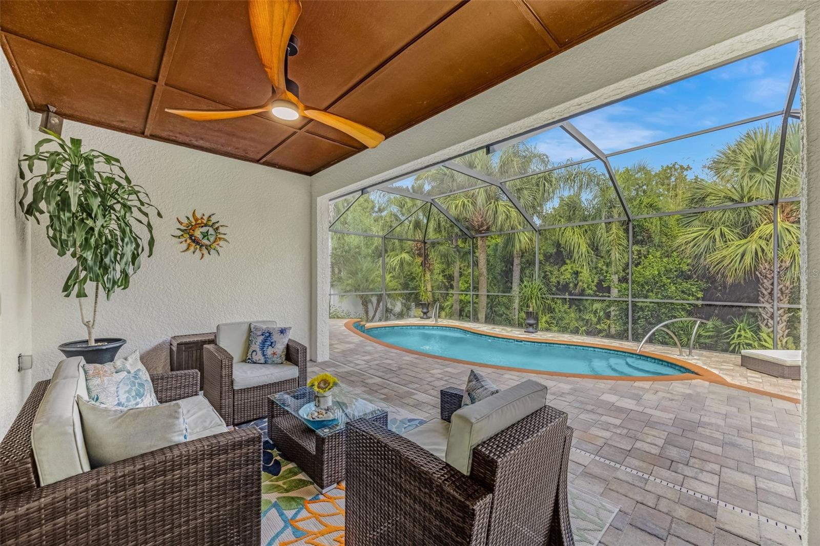 11011 ROCKLEDGE VIEW DR.