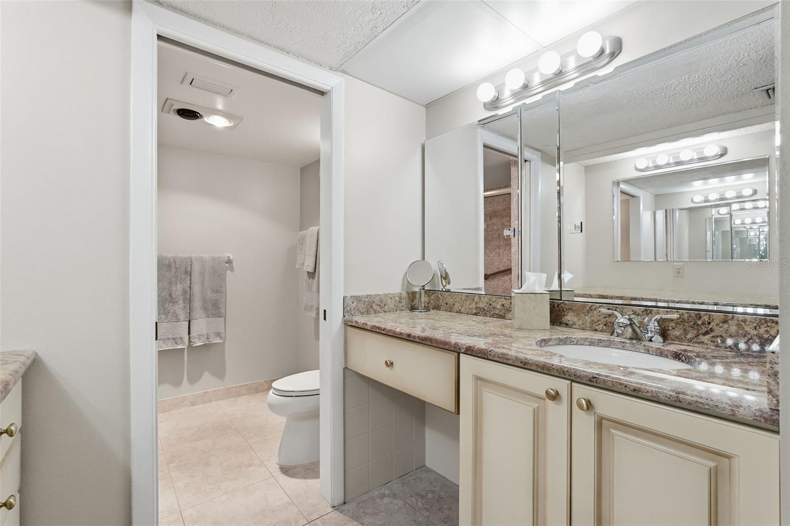 THE HARBOUR CONDOS - Residential