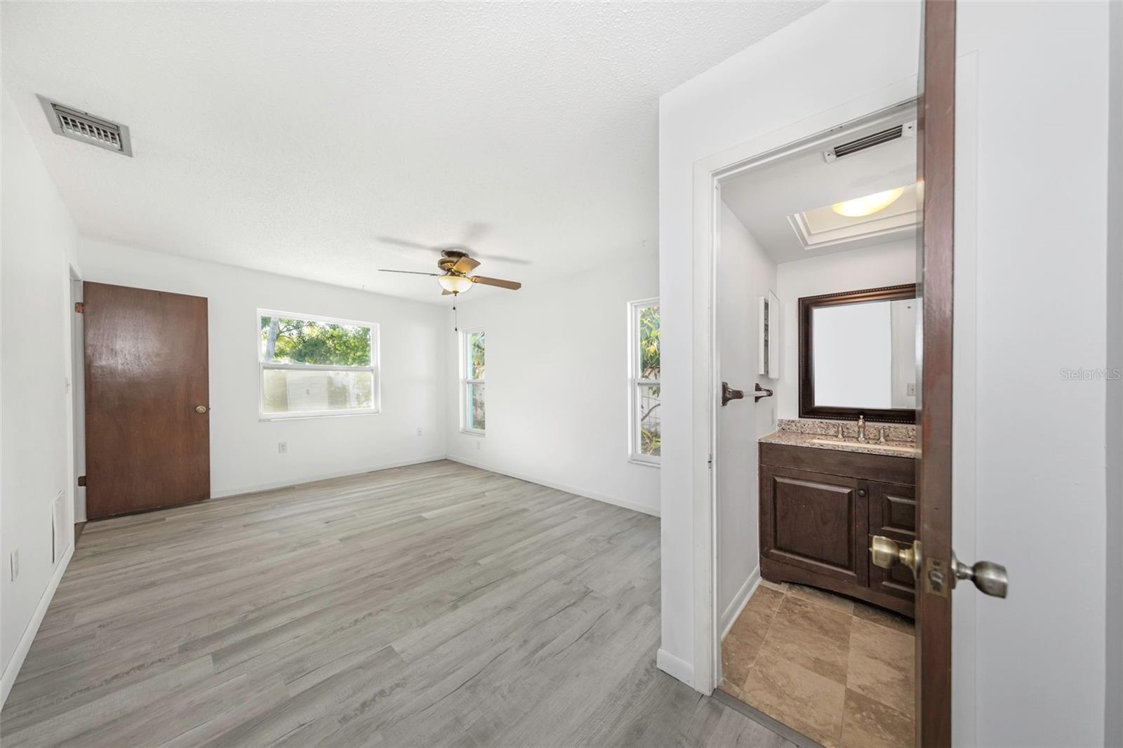 WILSHIRE ESTATES II - Residential