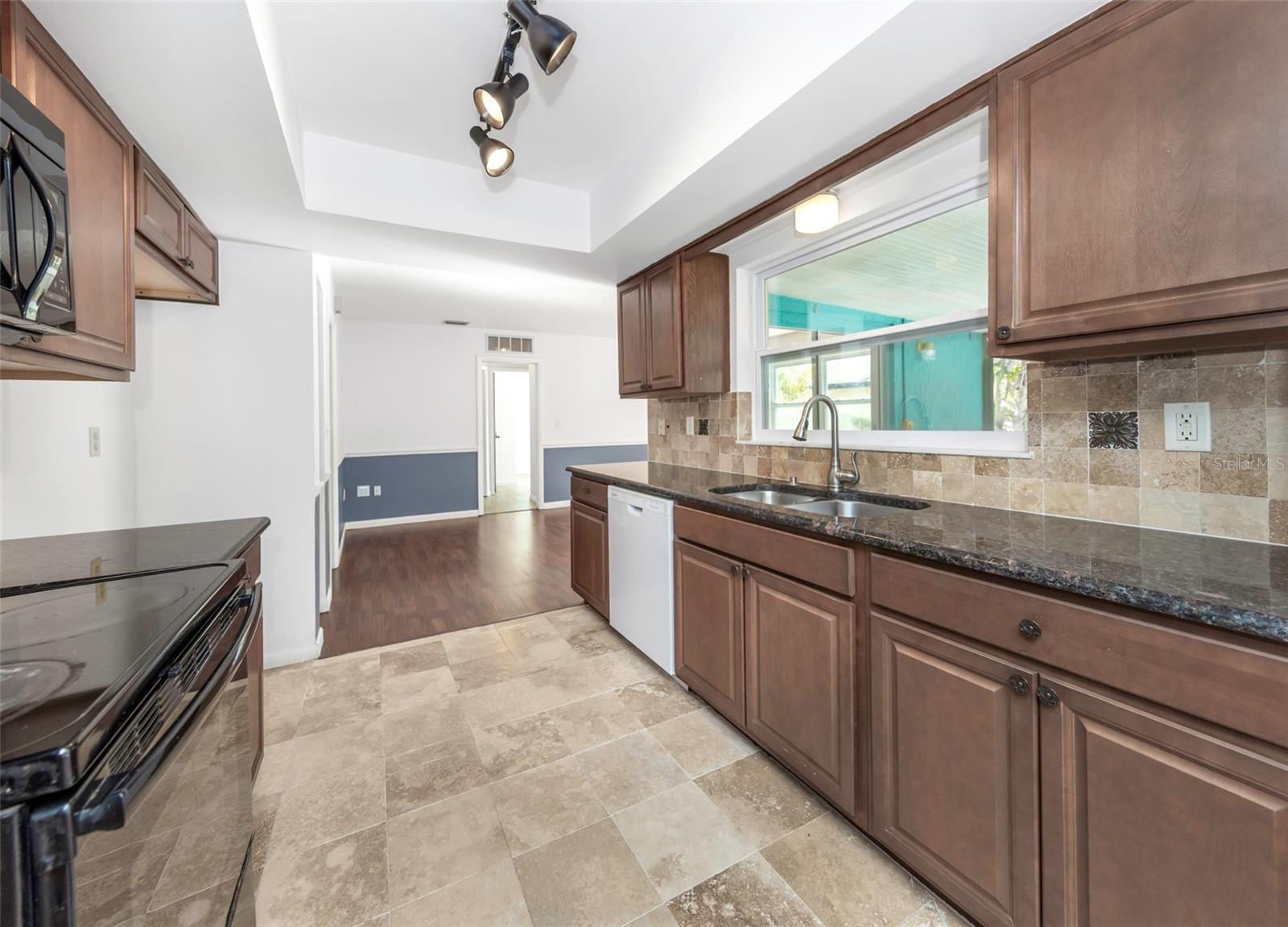 WILSHIRE ESTATES II - Residential