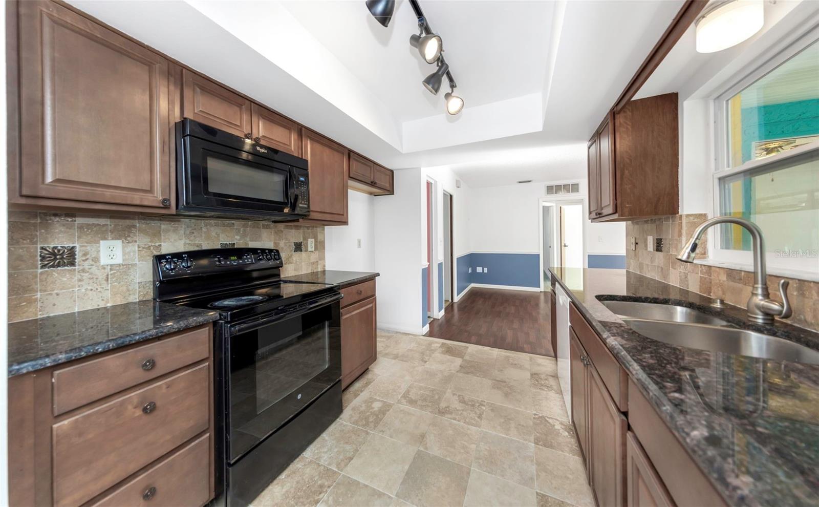 WILSHIRE ESTATES II - Residential