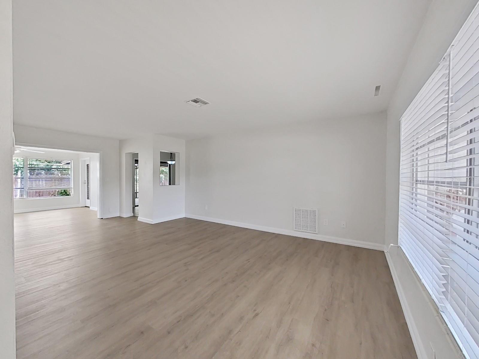 1701 LAURIE LANE