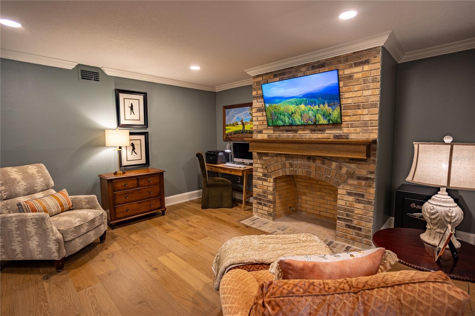 BAY HILL SEC 01 - Residential