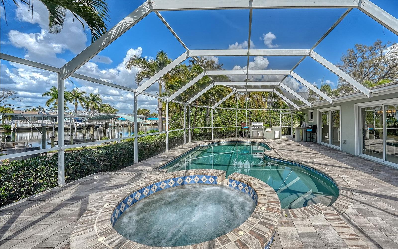 NORTH ISLES - Residential