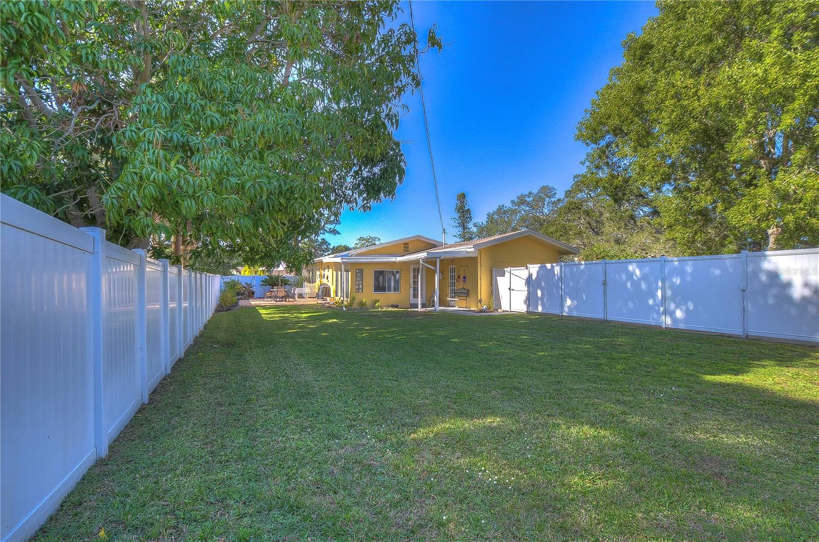 BAY VIEW PARK SEC P - Residential Lease