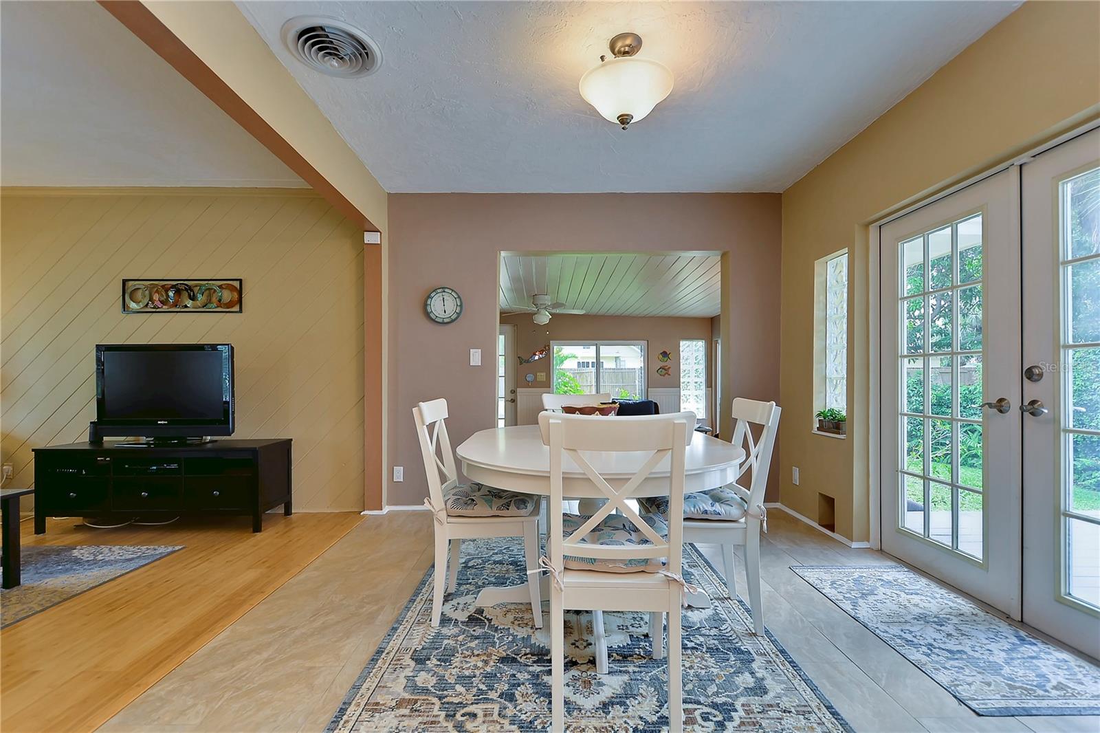 BAY VIEW PARK SEC P - Residential Lease