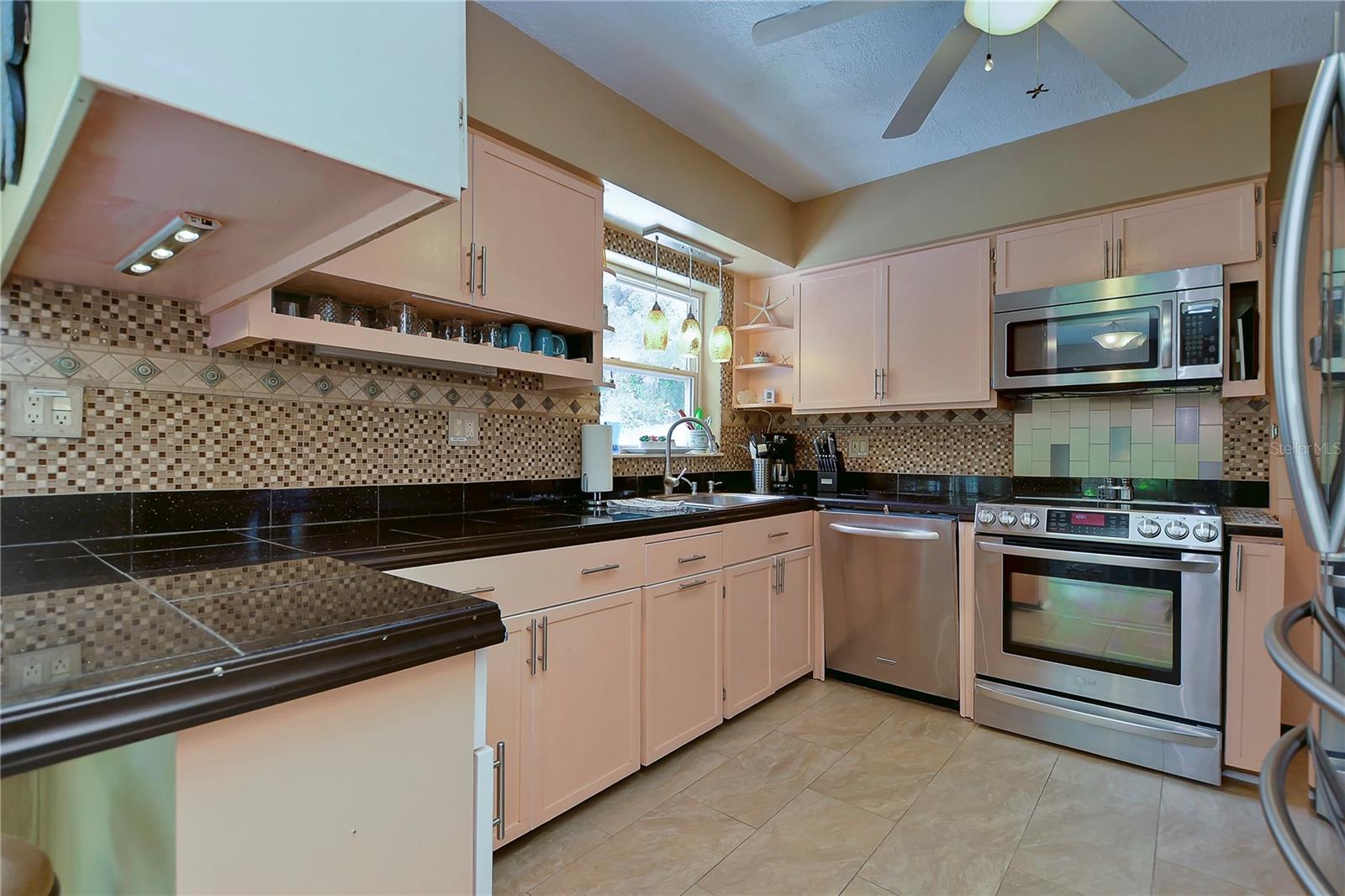 BAY VIEW PARK SEC P - Residential Lease