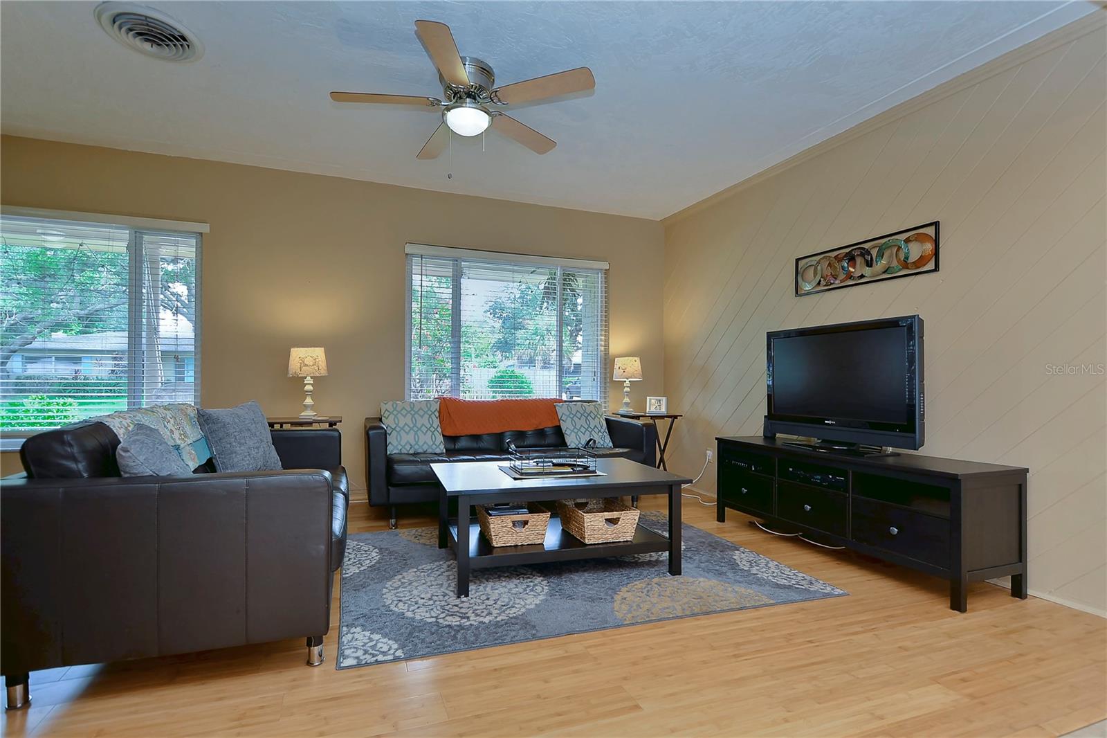 BAY VIEW PARK SEC P - Residential Lease