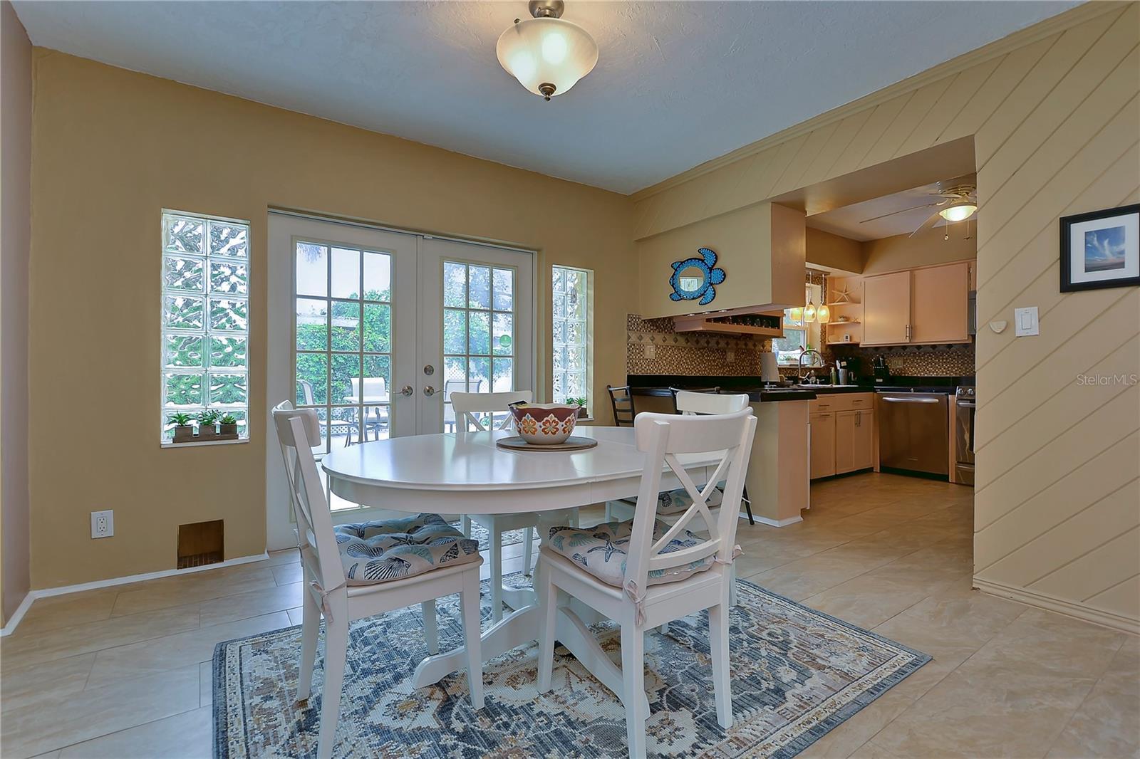 BAY VIEW PARK SEC P - Residential Lease