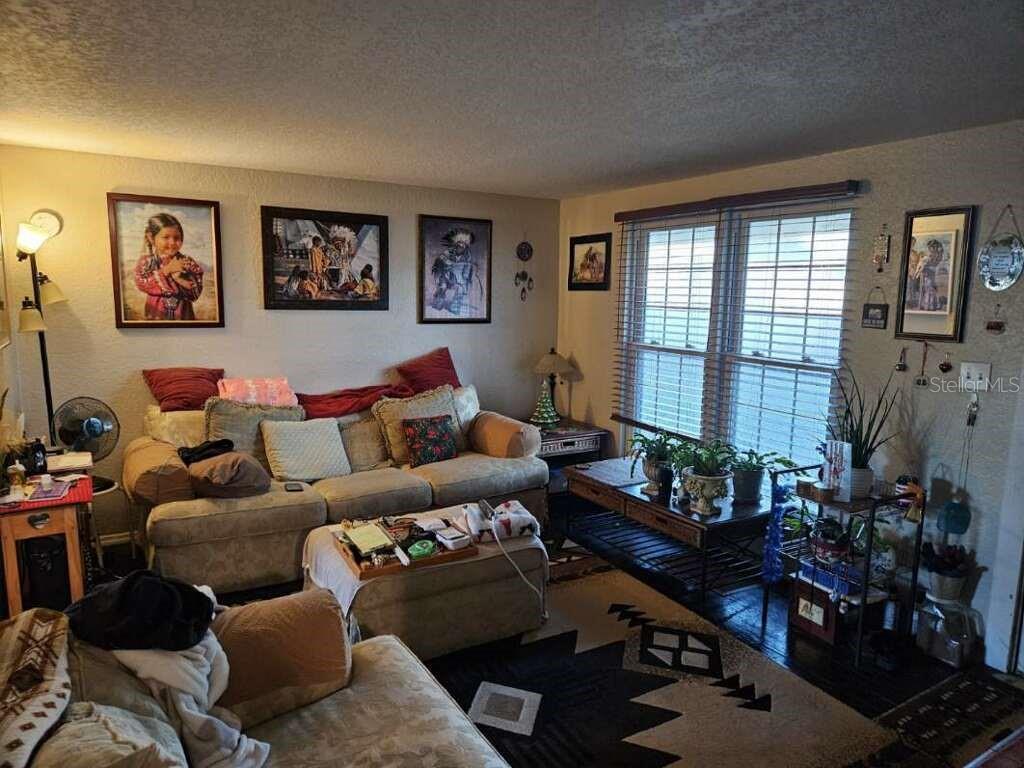 MASCOTTE MIDWAY - Residential