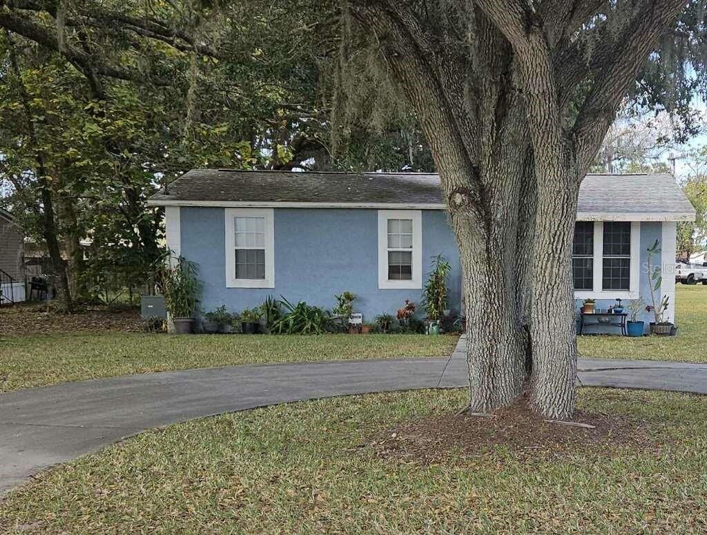 Photo of 877 Anderson Avenue, Mascotte, FL 34753 (MLS # G5105721)