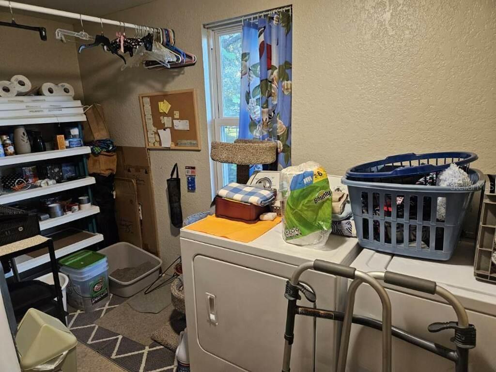 MASCOTTE MIDWAY - Residential