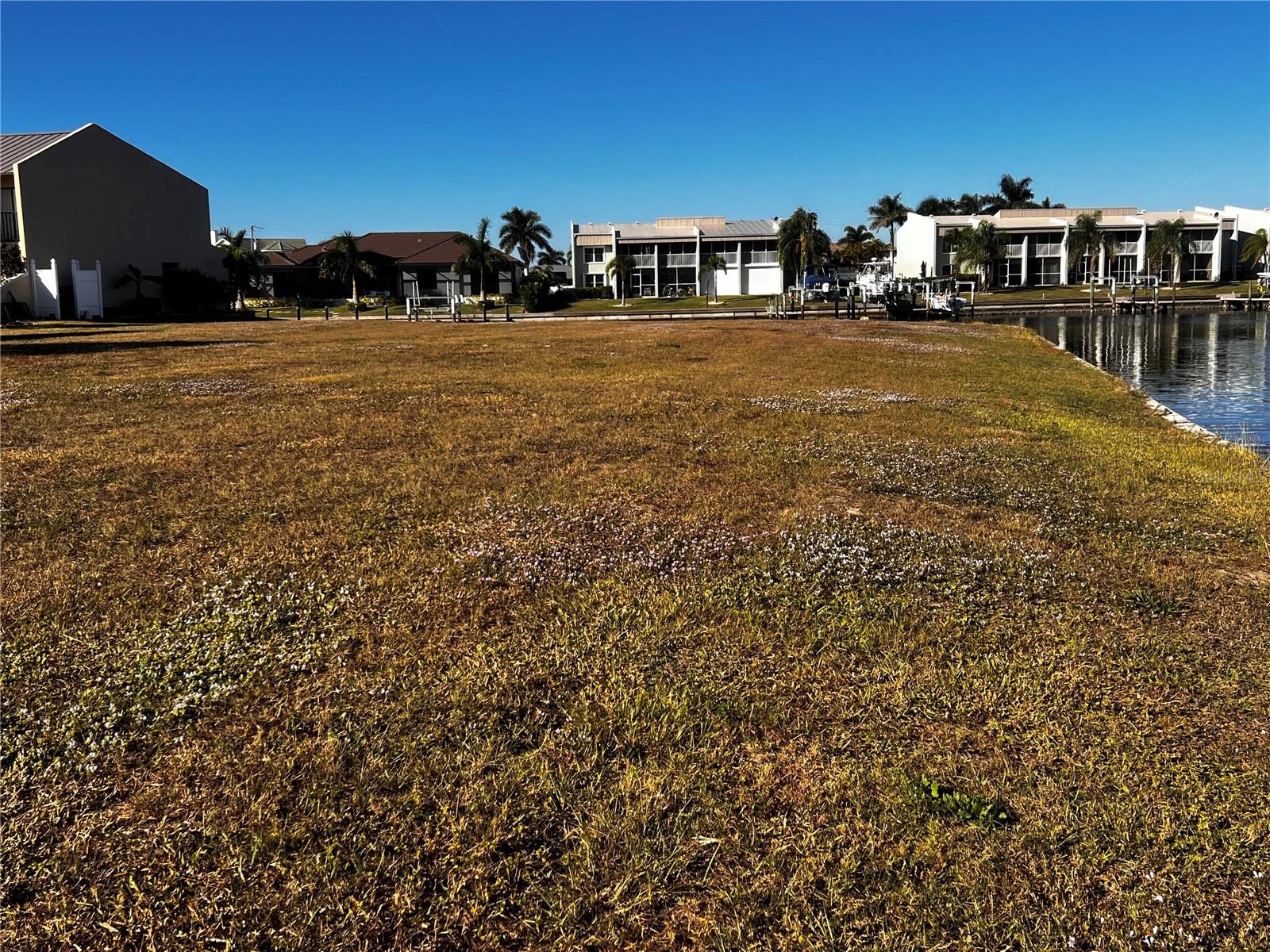 PUNTA GORDA ISLES SEC 07 - Land