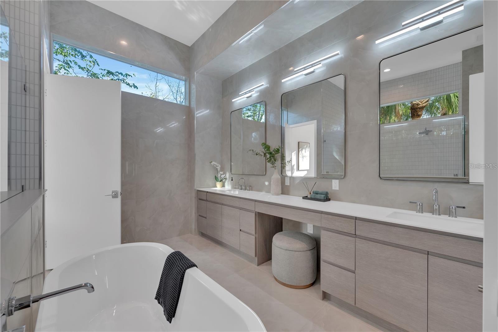 WATERSIDE-WOOD SIESTAS BAYSID - Residential