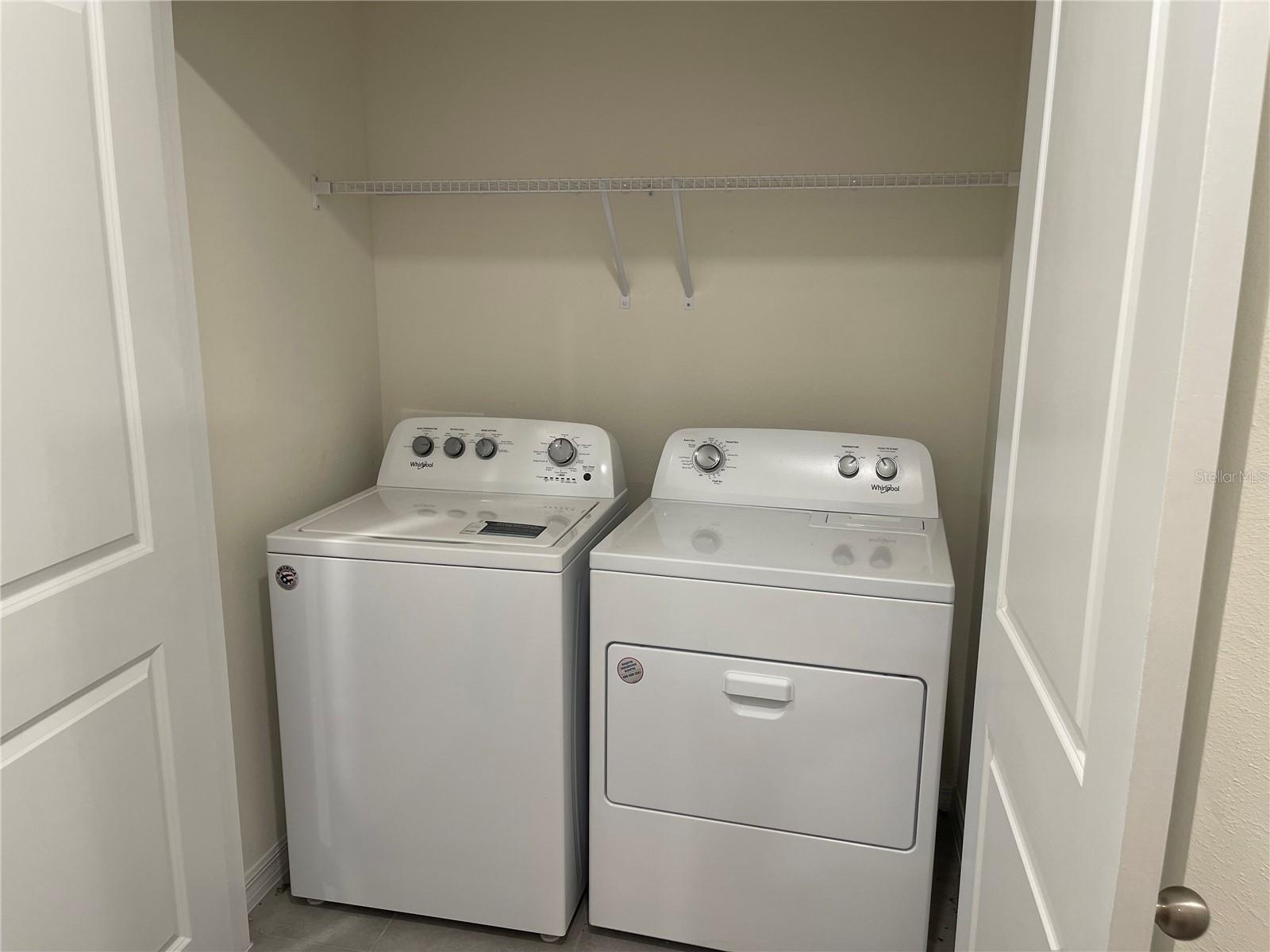 PROMENADE EAST - Residential Lease