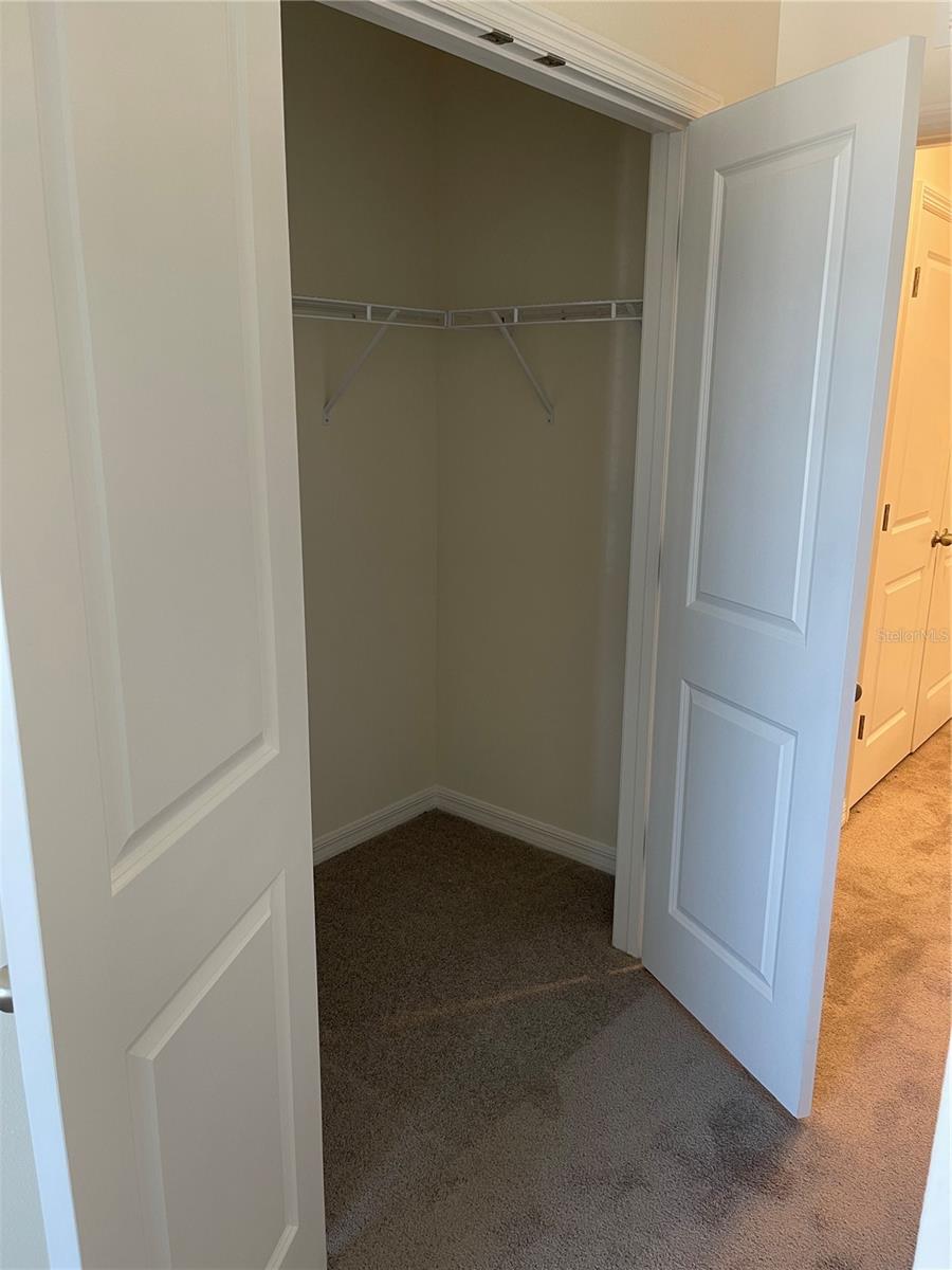 PROMENADE EAST - Residential Lease