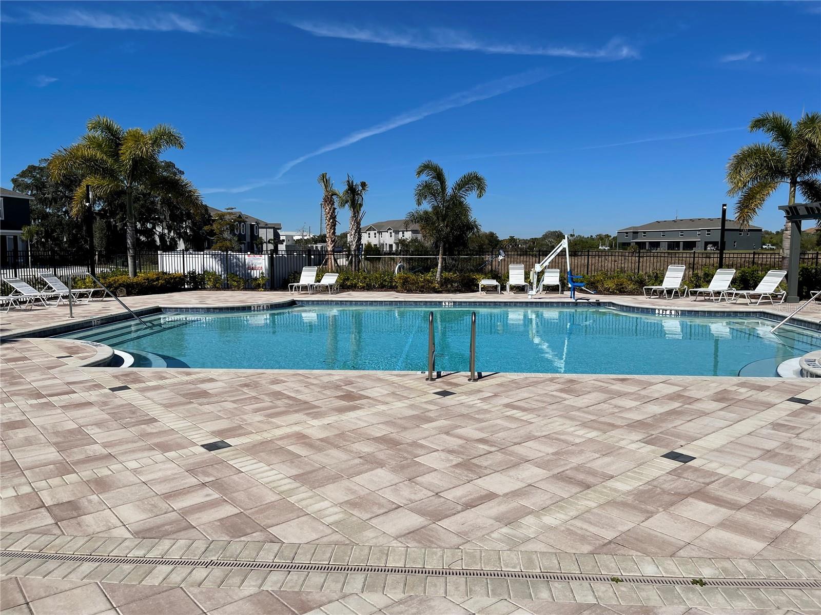 PROMENADE EAST - Residential Lease