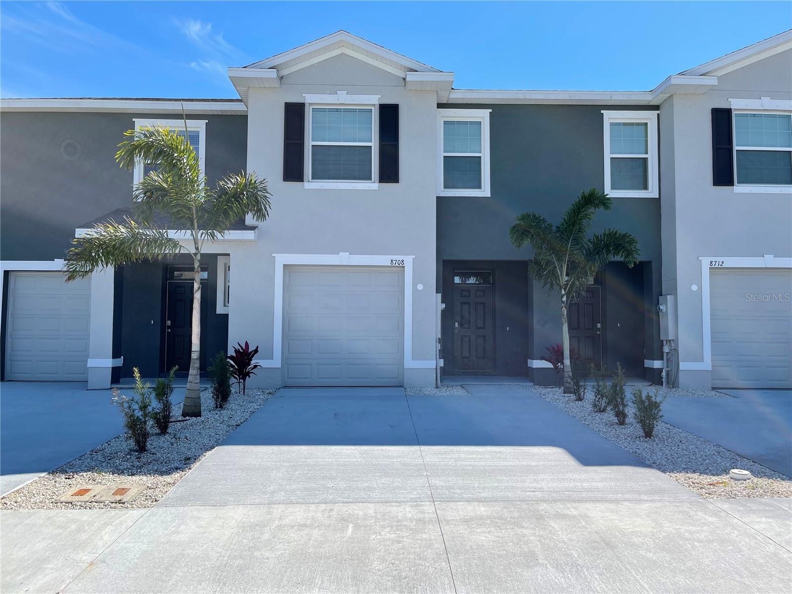 PROMENADE EAST - Residential Lease
