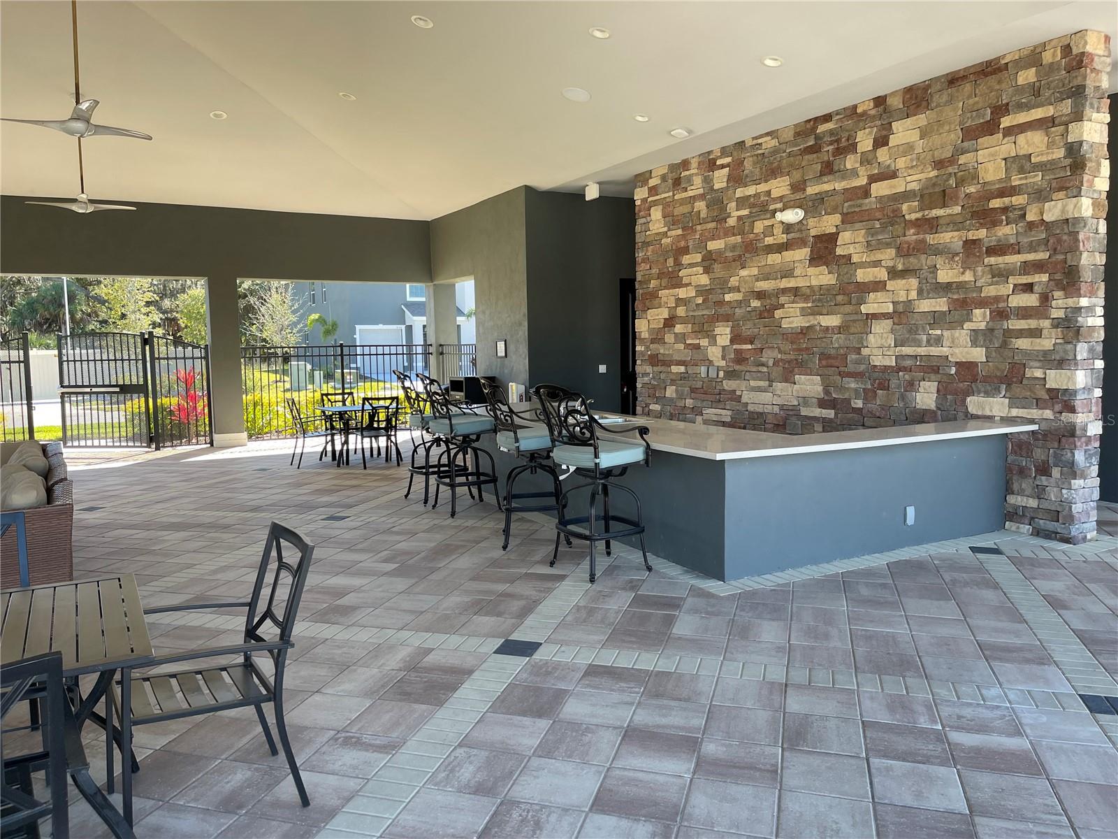 PROMENADE EAST - Residential Lease