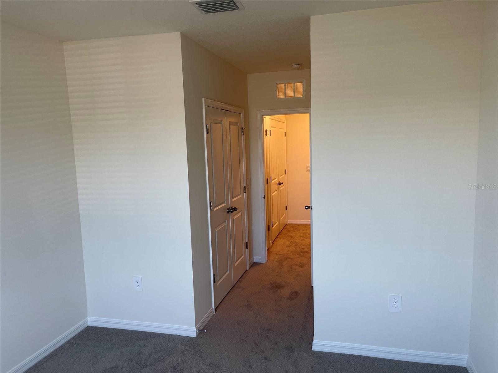 PROMENADE EAST - Residential Lease