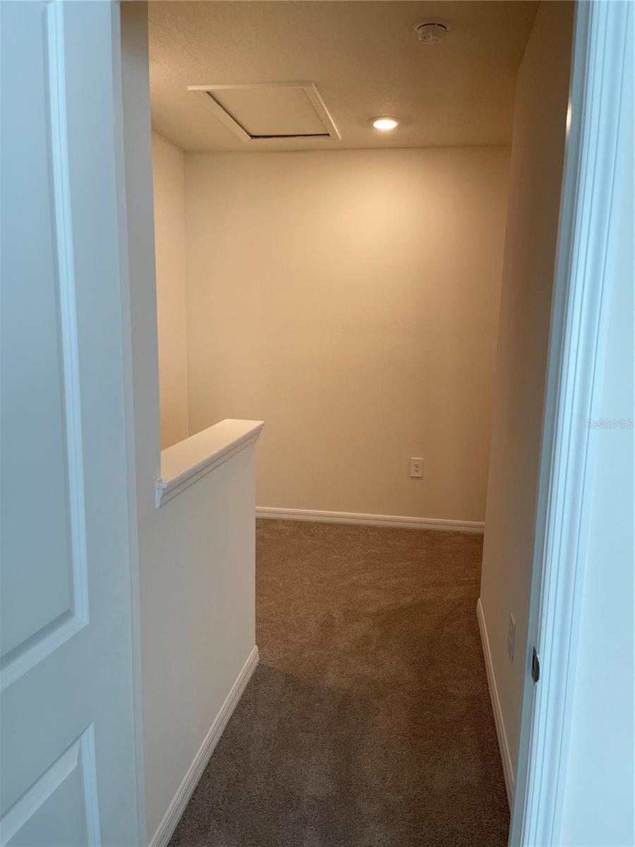 PROMENADE EAST - Residential Lease