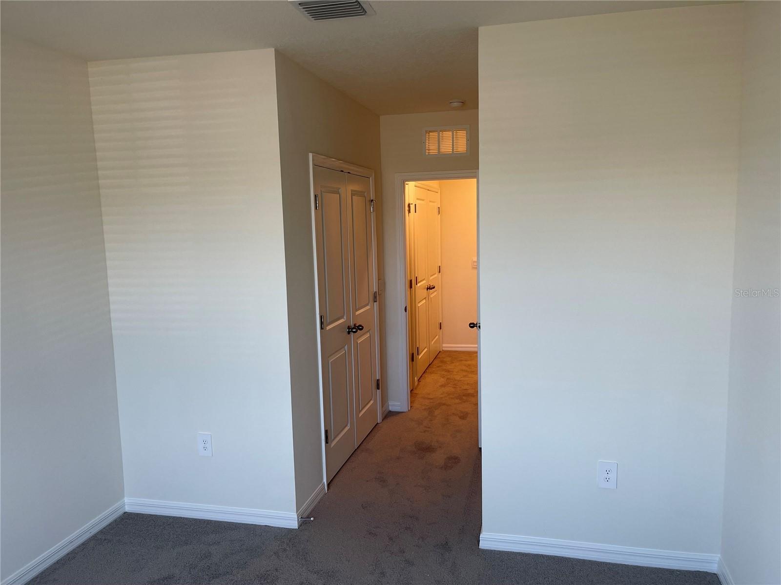 PROMENADE EAST - Residential Lease