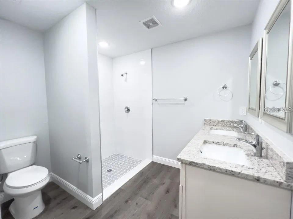 SILVER SPGS SHORES UN 9 - Residential Lease