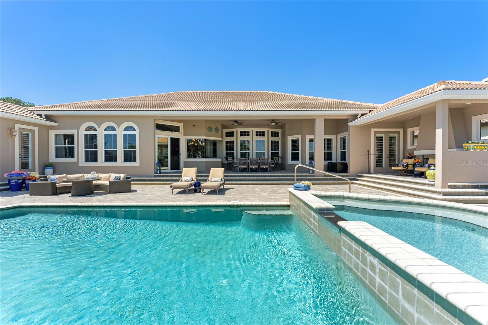 LAKES WINDERMERE PH 01 49 108 - Residential