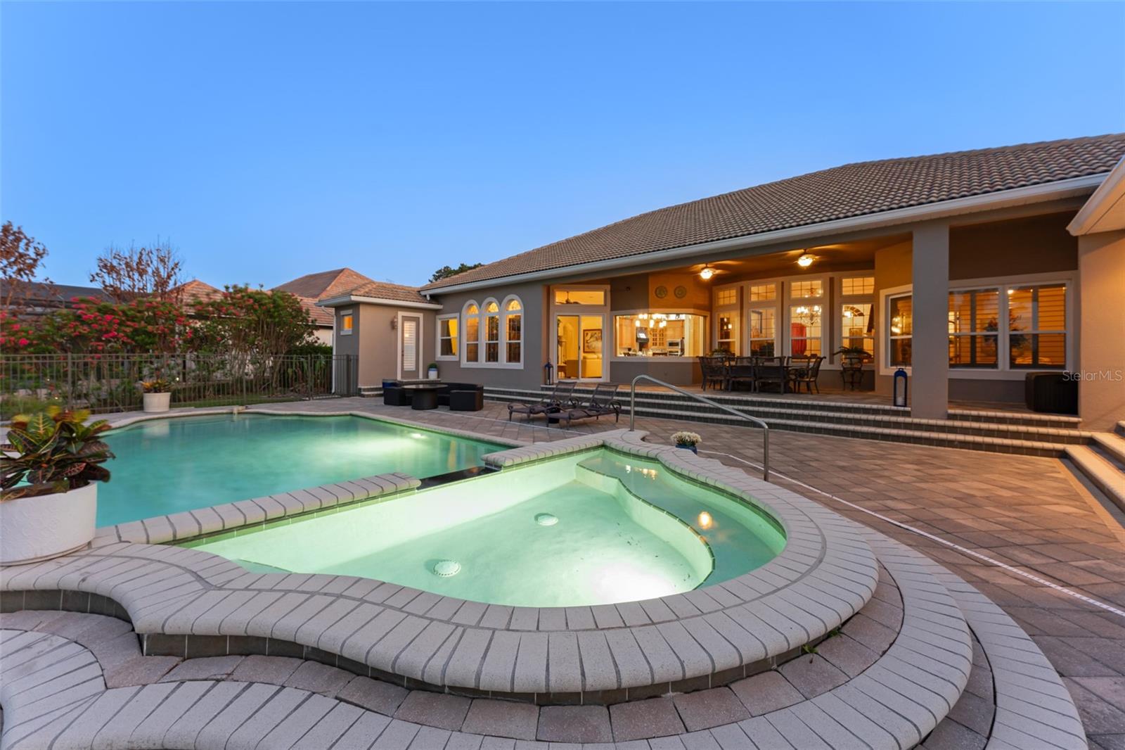 LAKES WINDERMERE PH 01 49 108 - Residential
