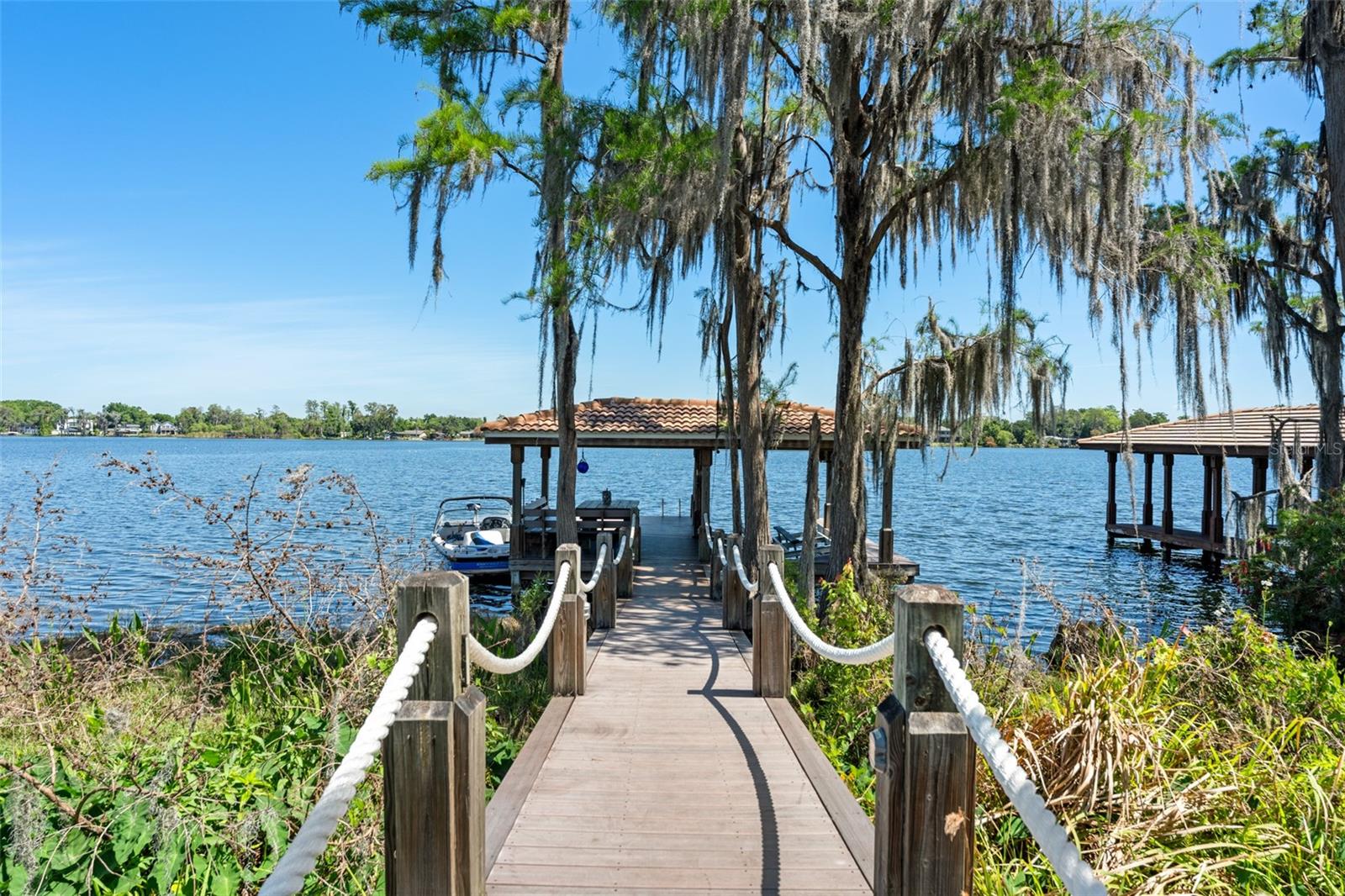 LAKES WINDERMERE PH 01 49 108 - Residential