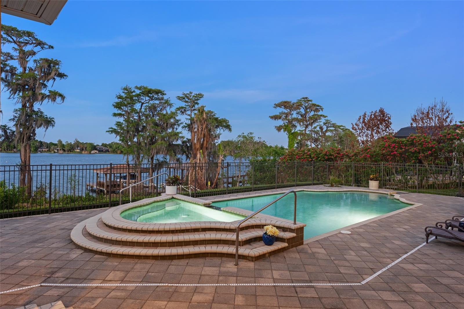 LAKES WINDERMERE PH 01 49 108 - Residential