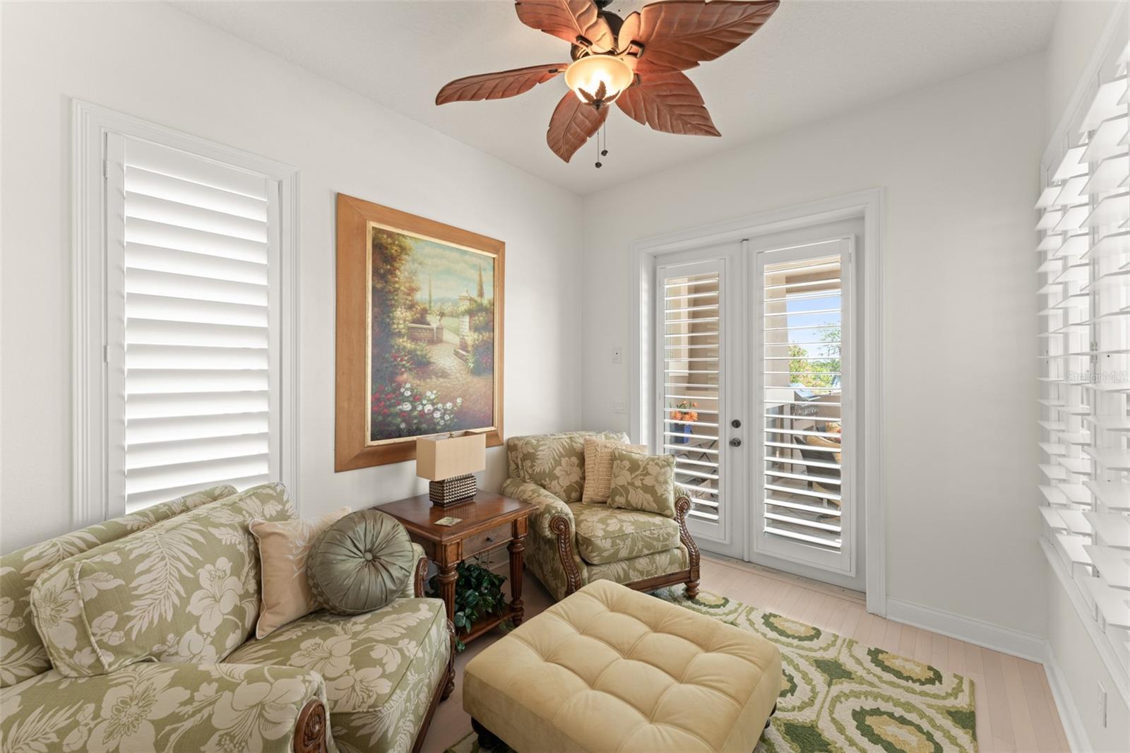 LAKES WINDERMERE PH 01 49 108 - Residential