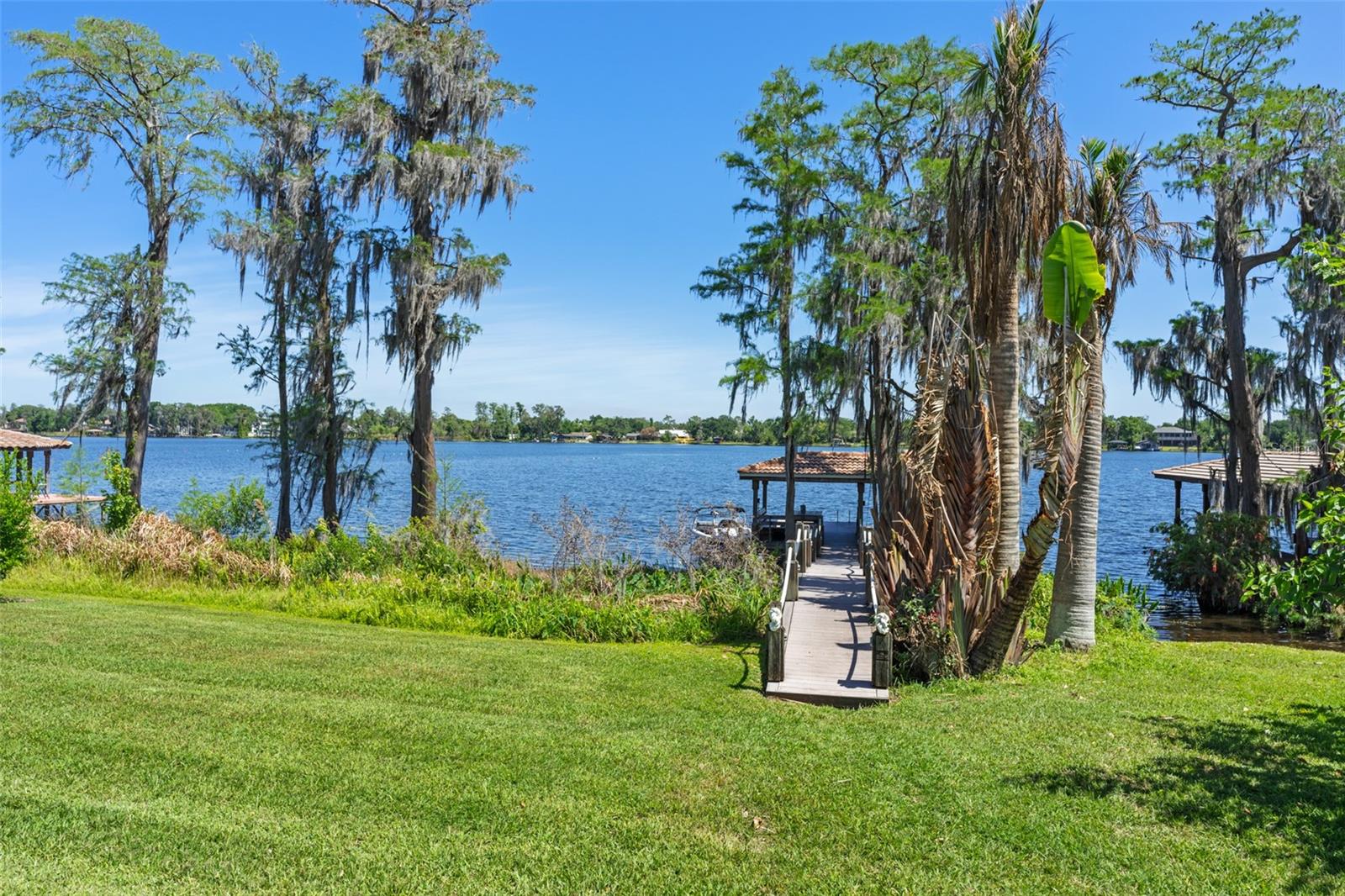 LAKES WINDERMERE PH 01 49 108 - Residential
