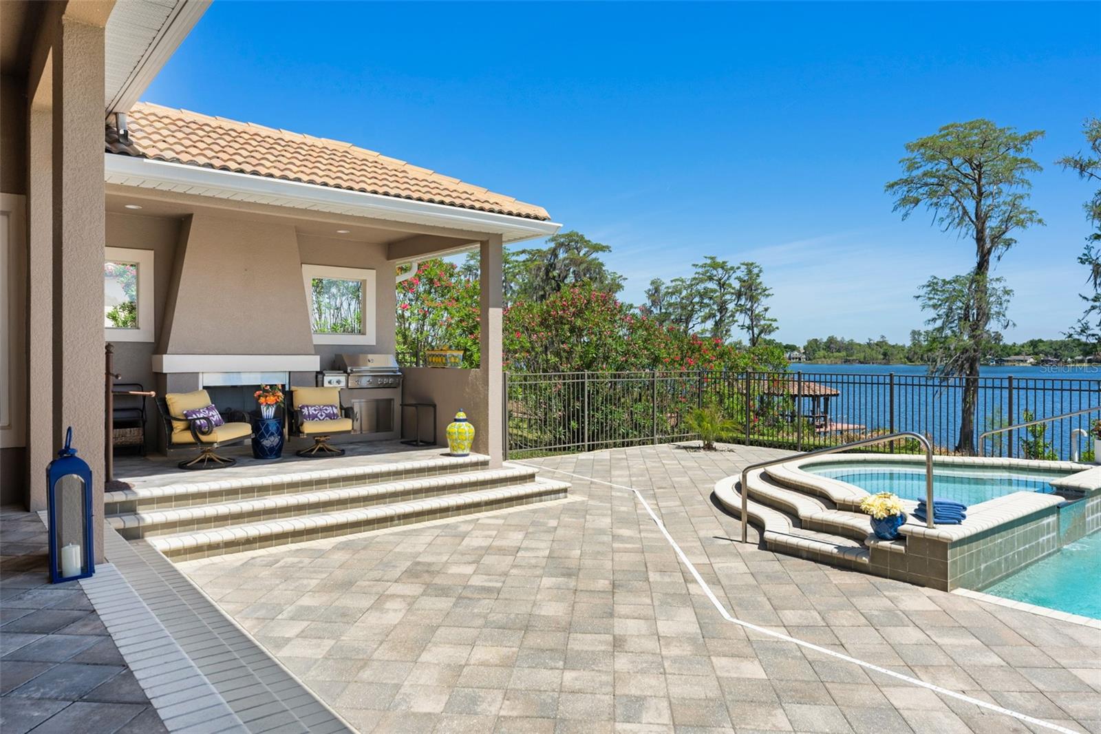 LAKES WINDERMERE PH 01 49 108 - Residential