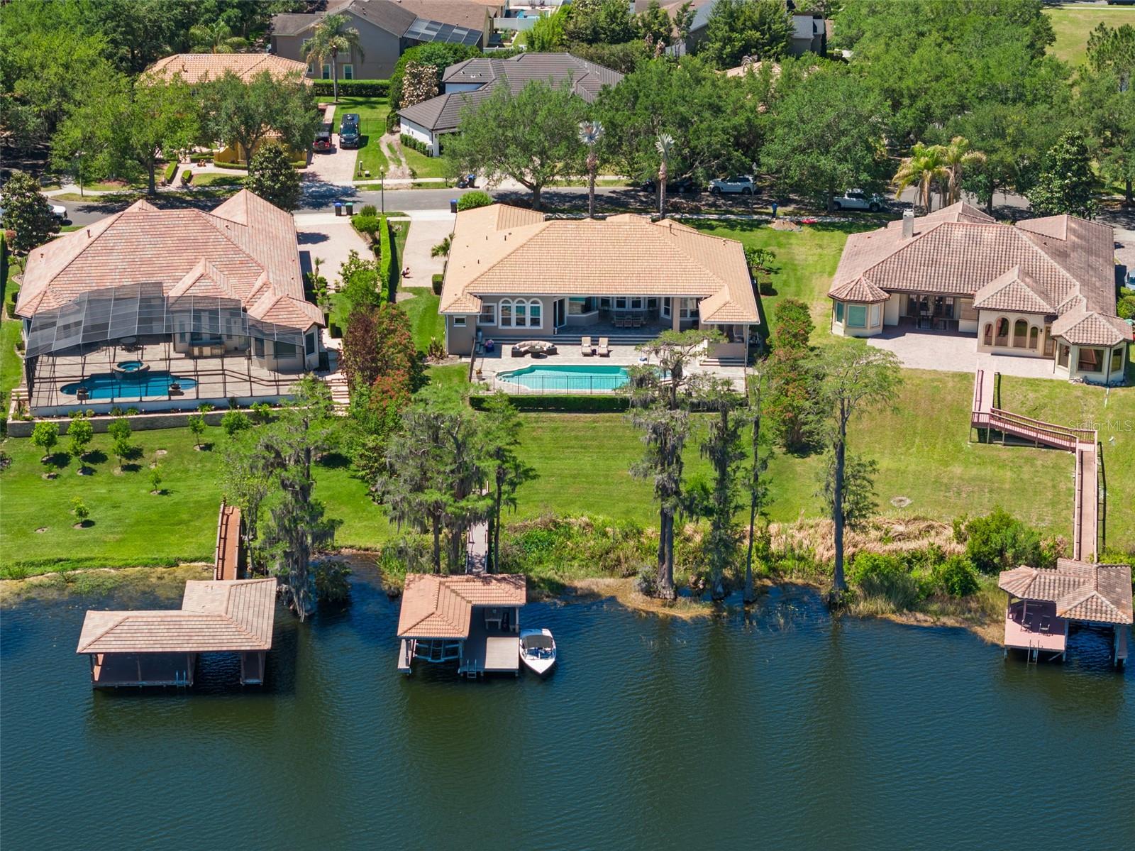 LAKES WINDERMERE PH 01 49 108 - Residential