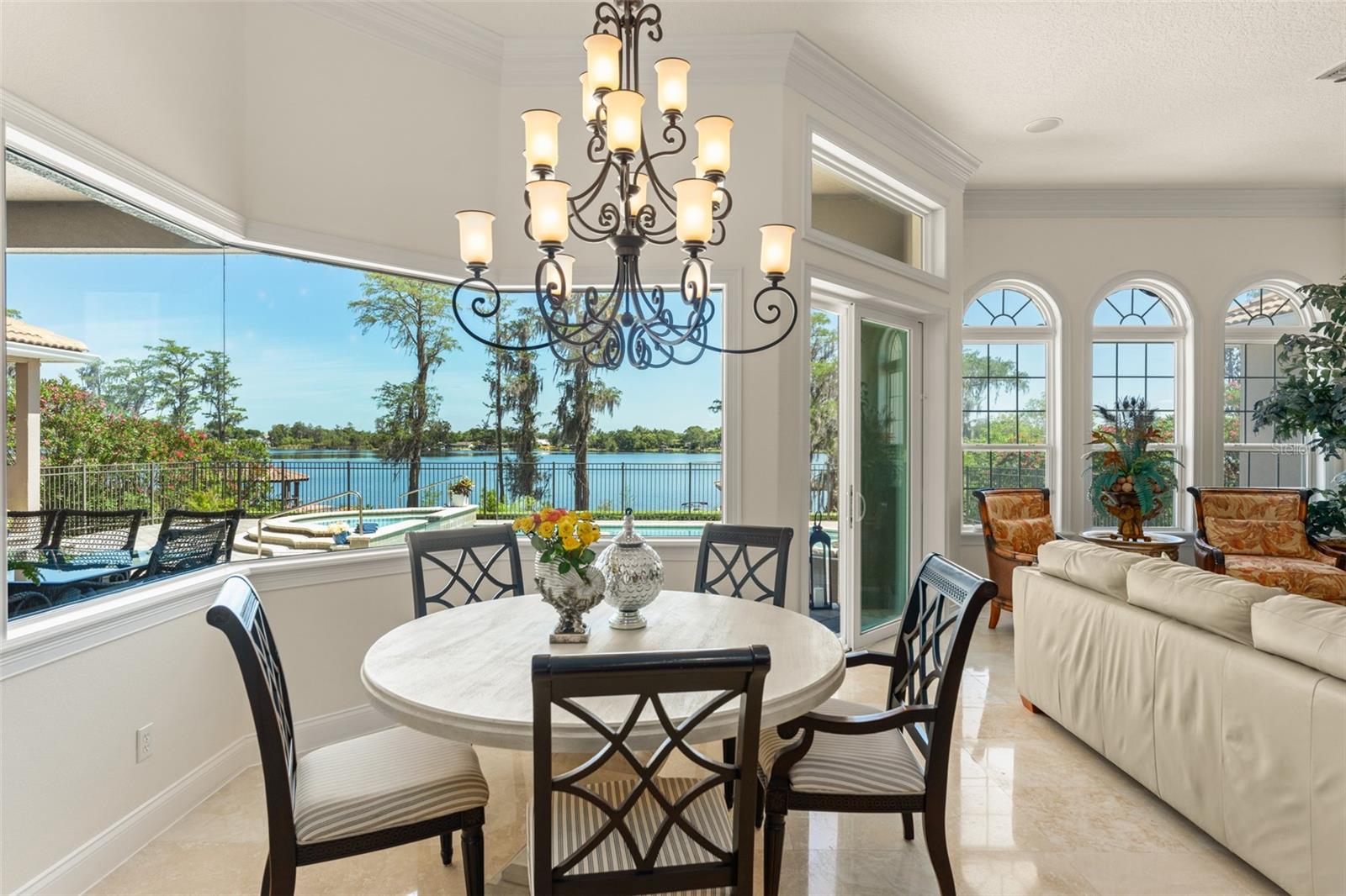 LAKES WINDERMERE PH 01 49 108 - Residential