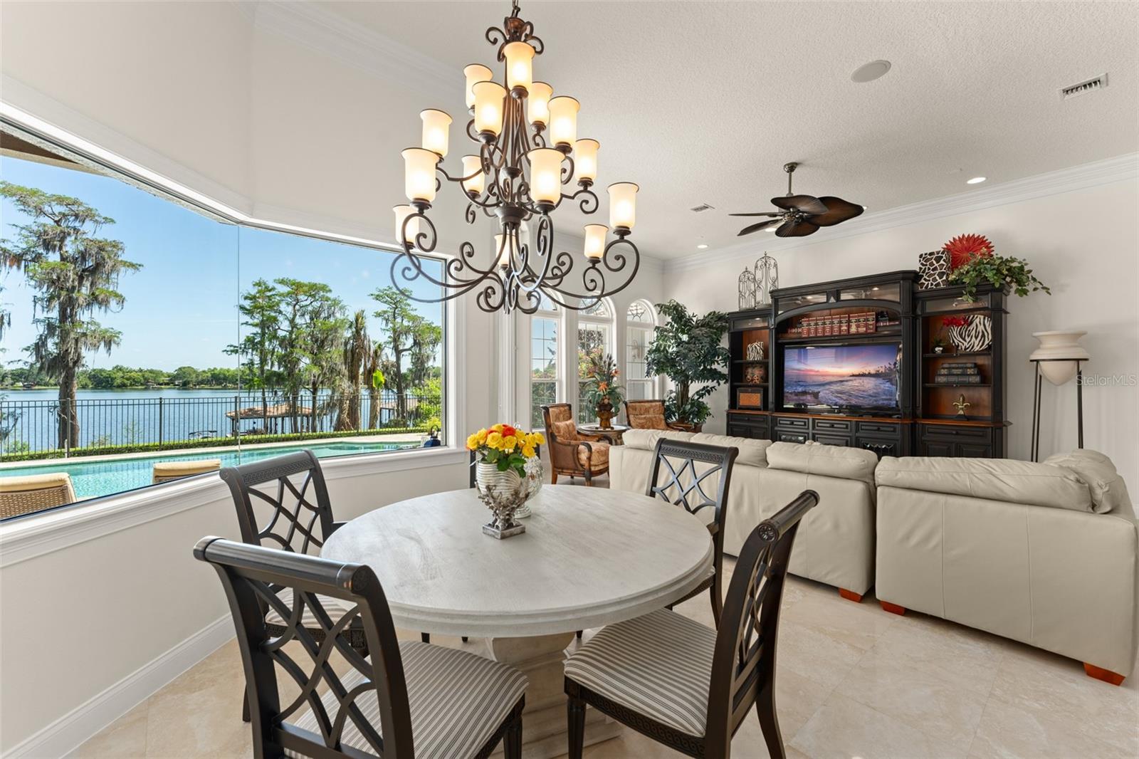 LAKES WINDERMERE PH 01 49 108 - Residential