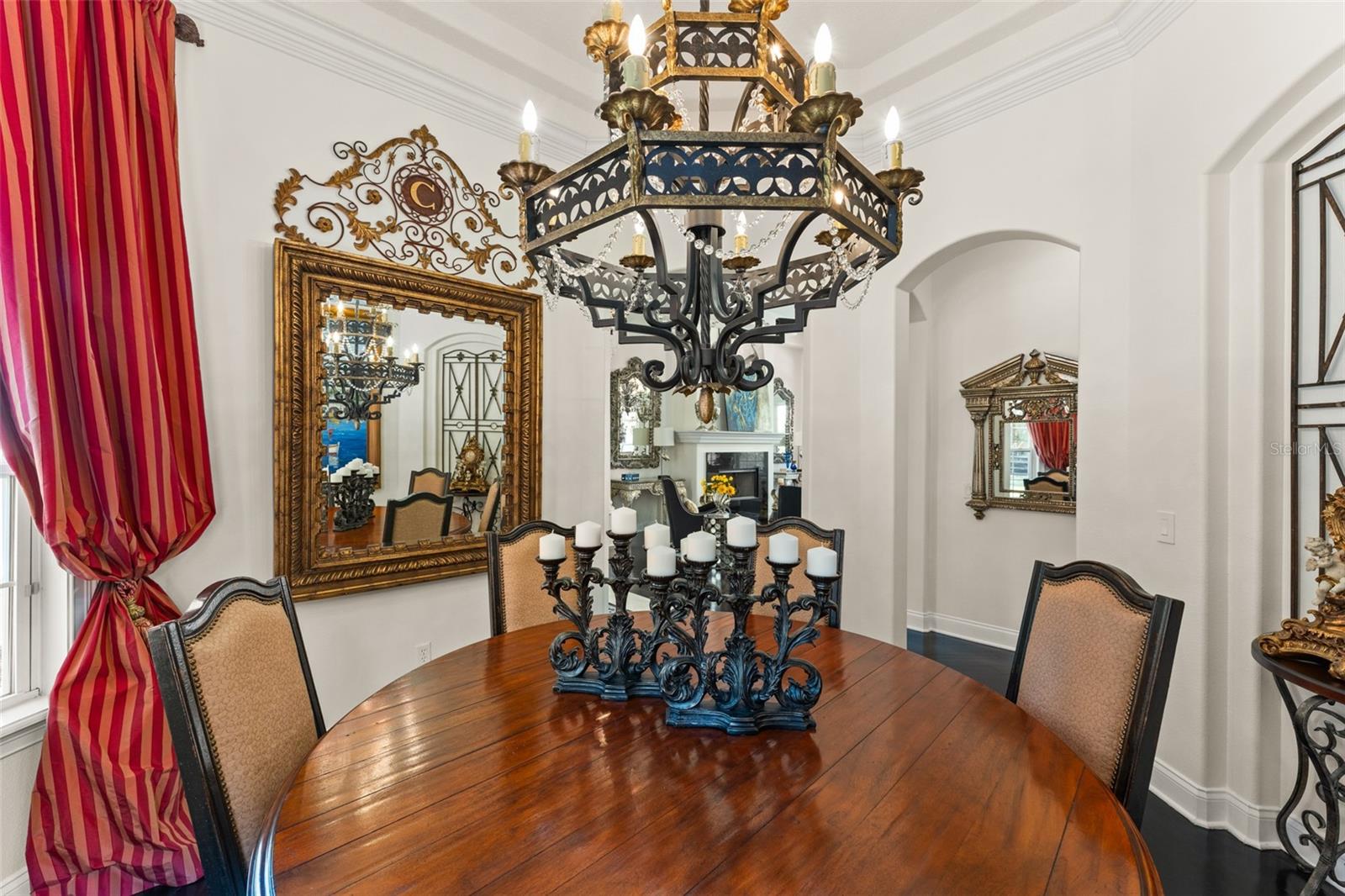 LAKES WINDERMERE PH 01 49 108 - Residential