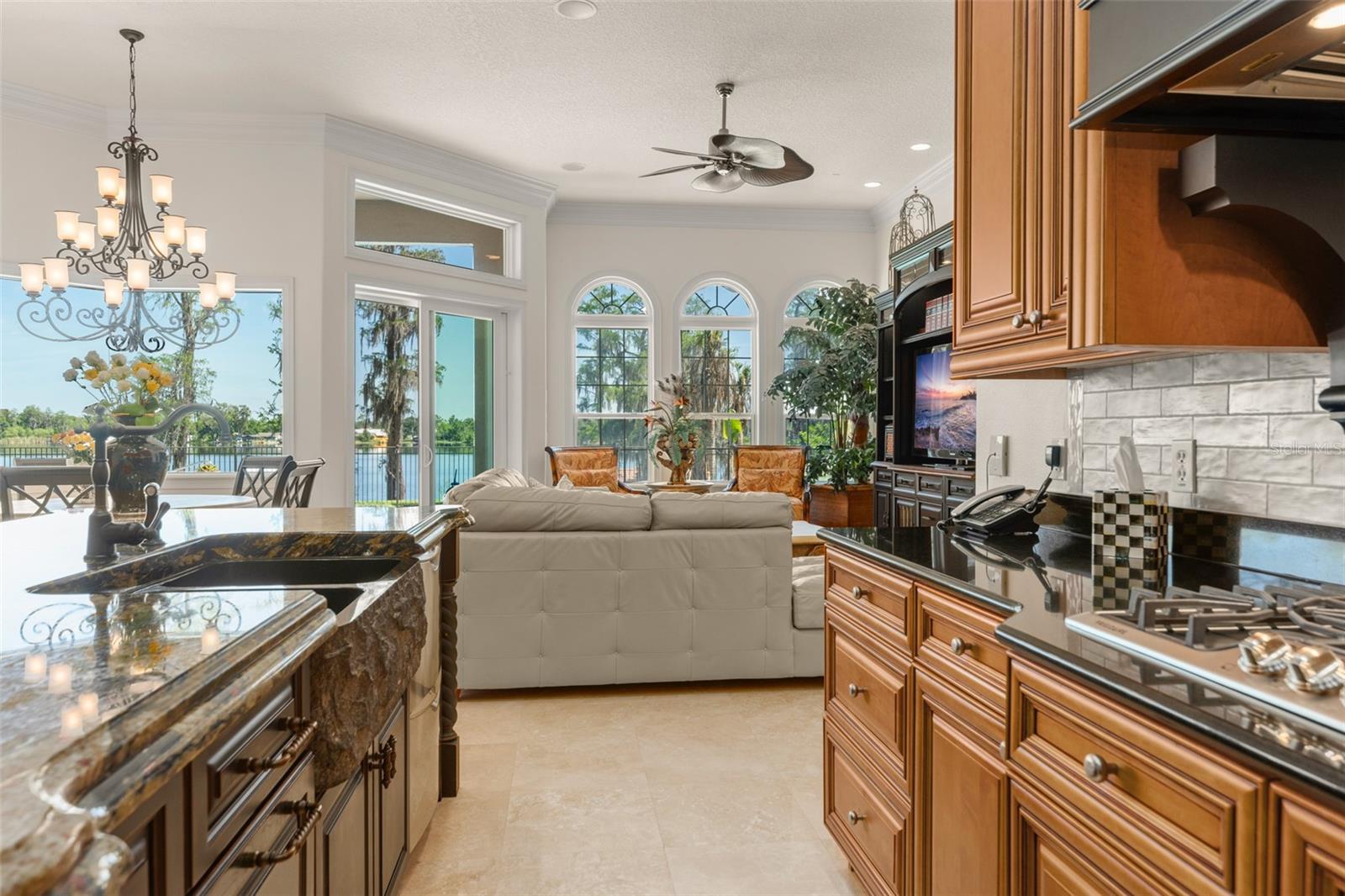 LAKES WINDERMERE PH 01 49 108 - Residential