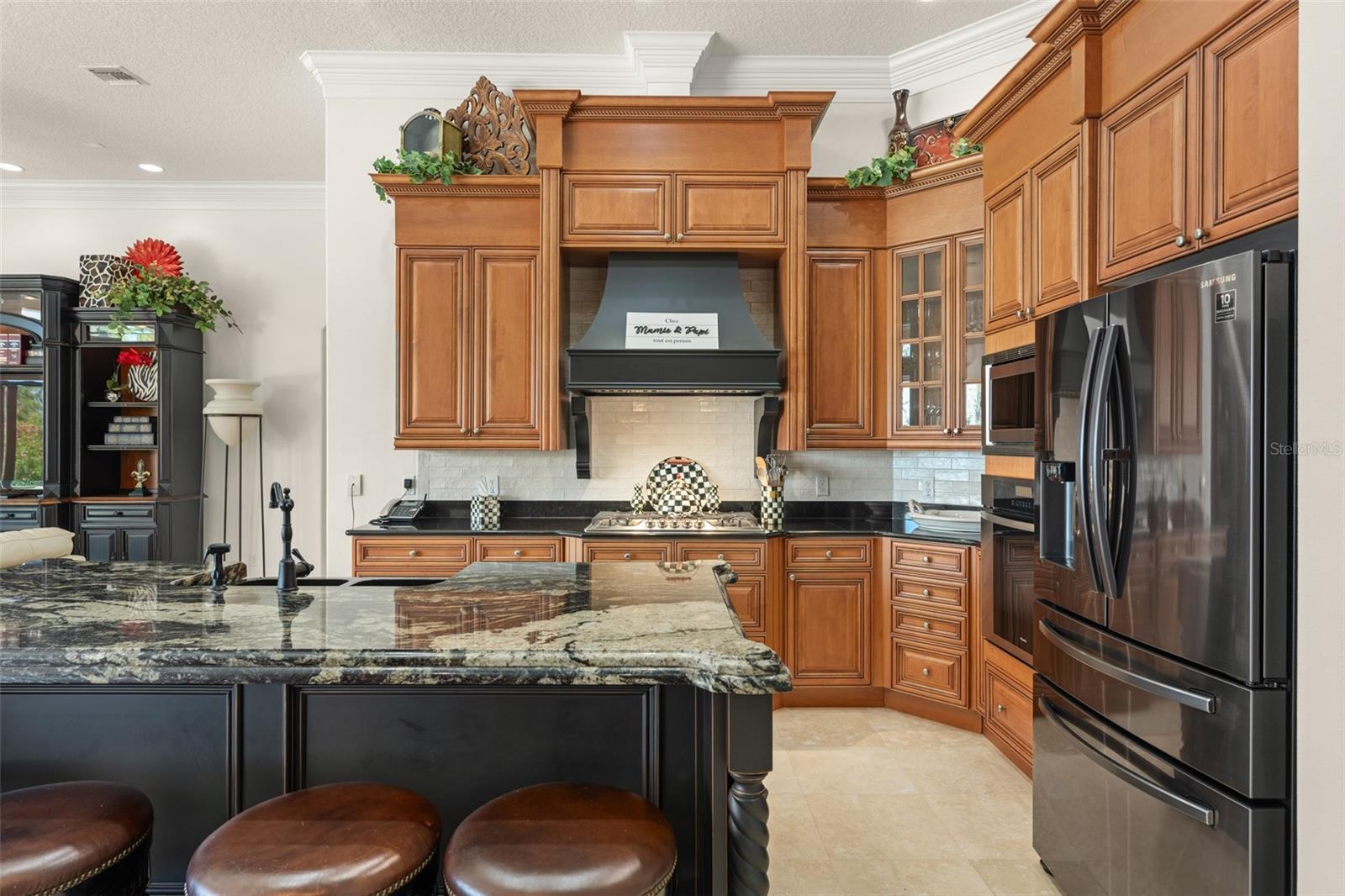 LAKES WINDERMERE PH 01 49 108 - Residential